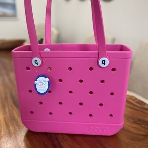 Bogg bag- small hot pink